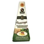 Сыр Parmareggio Parmigiano Reggiano Extra 30 мес. выдержки 150 г Италия